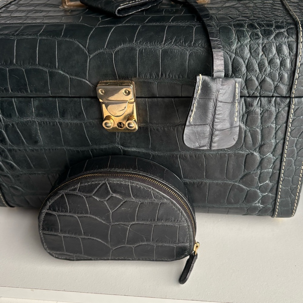 Vintage Black embossed Leather Nile Croc Gator Jewelry Travel Zip Case Bag Y2K
